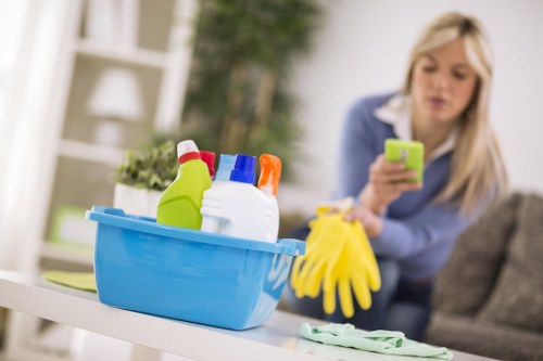 Move out cleaning for a Balham home with access challenges